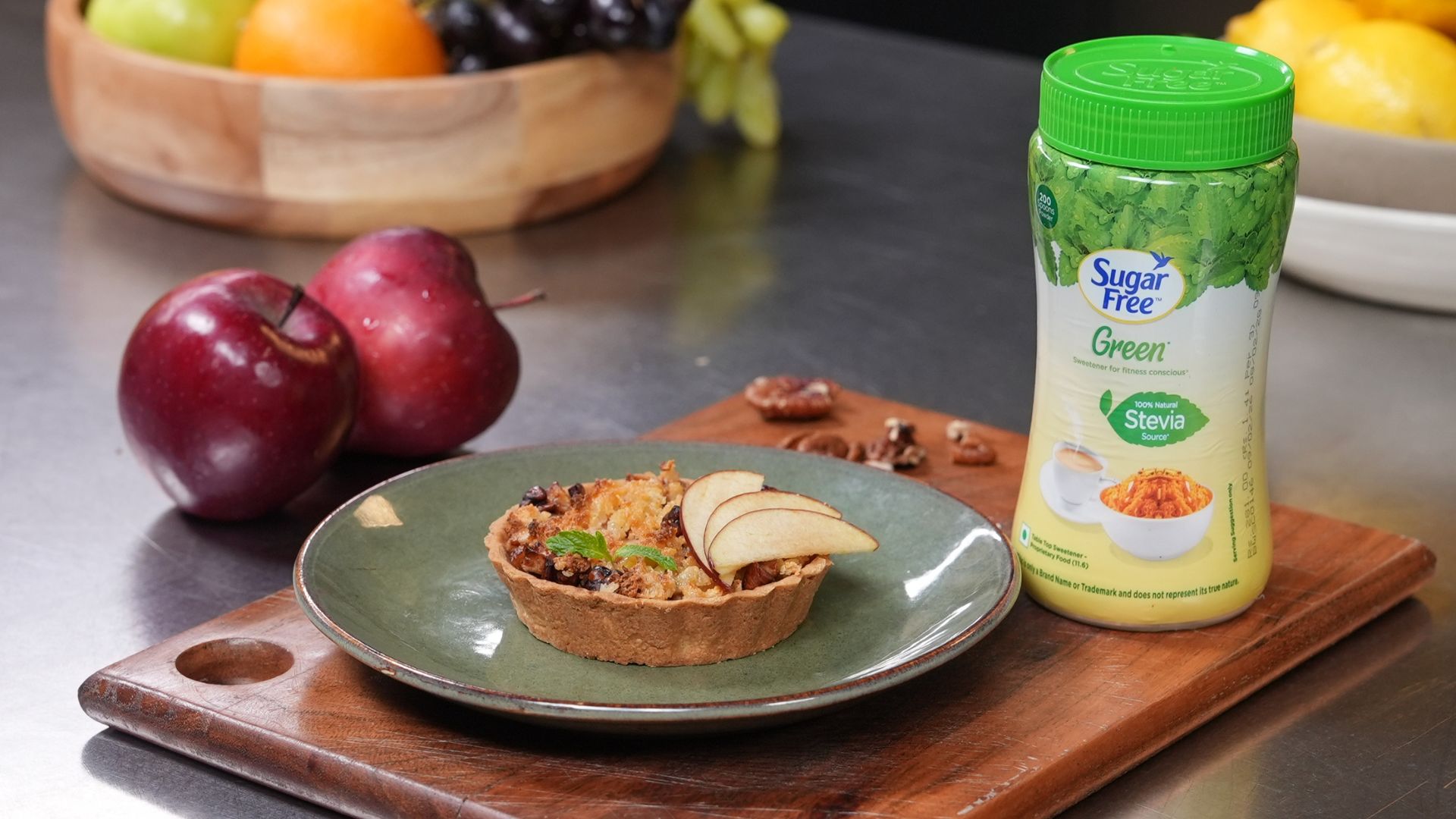 Apple Pecan Pie made with Sugar Free Green