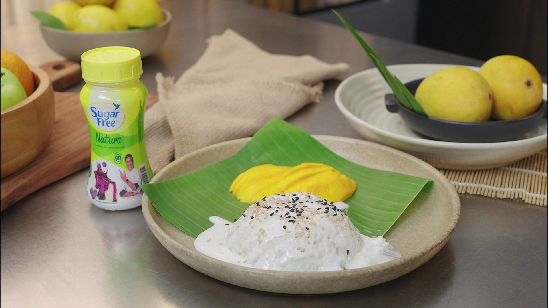 classic Thai dessert Mango Sticky Rice